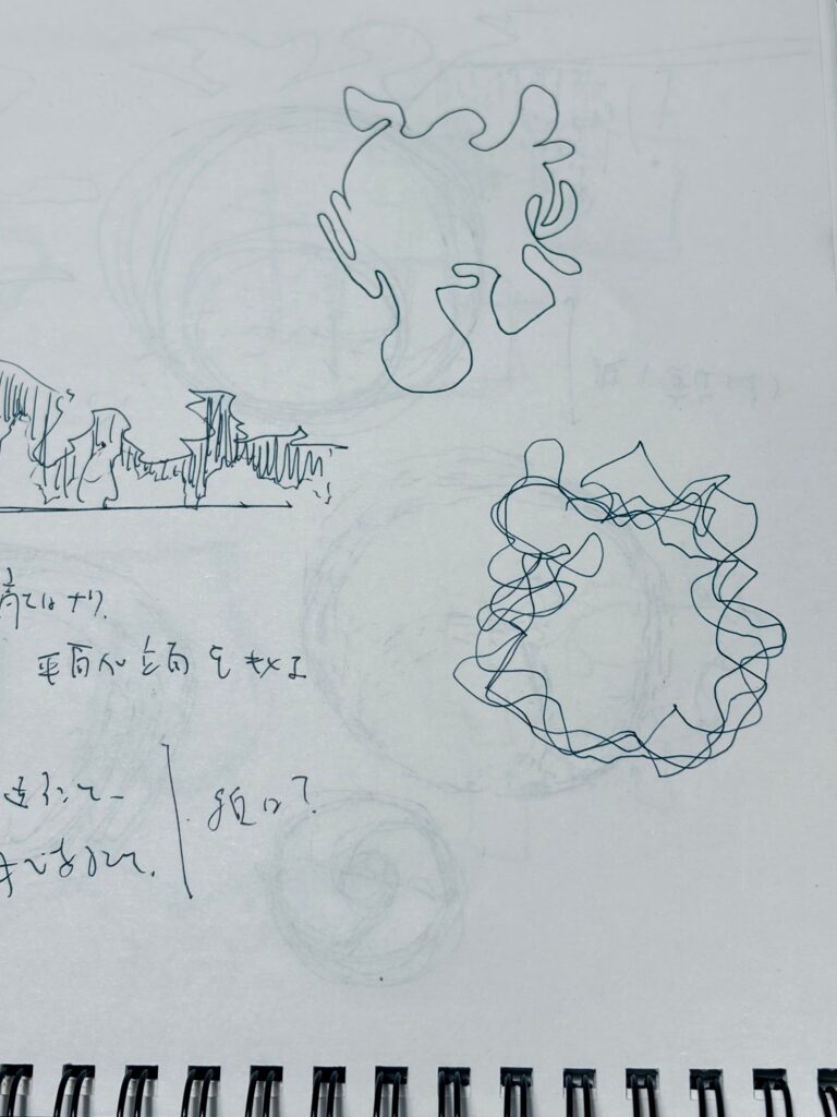 複数の幾何学を組み合わせて構成を探った建築のスケッチ